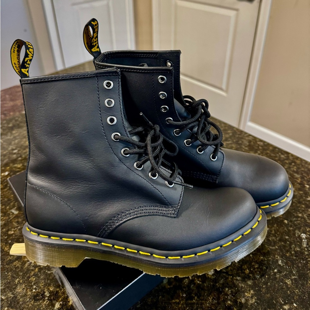 Dr. Martens 1460 Women’s Smooth Leather Boots in sleek black